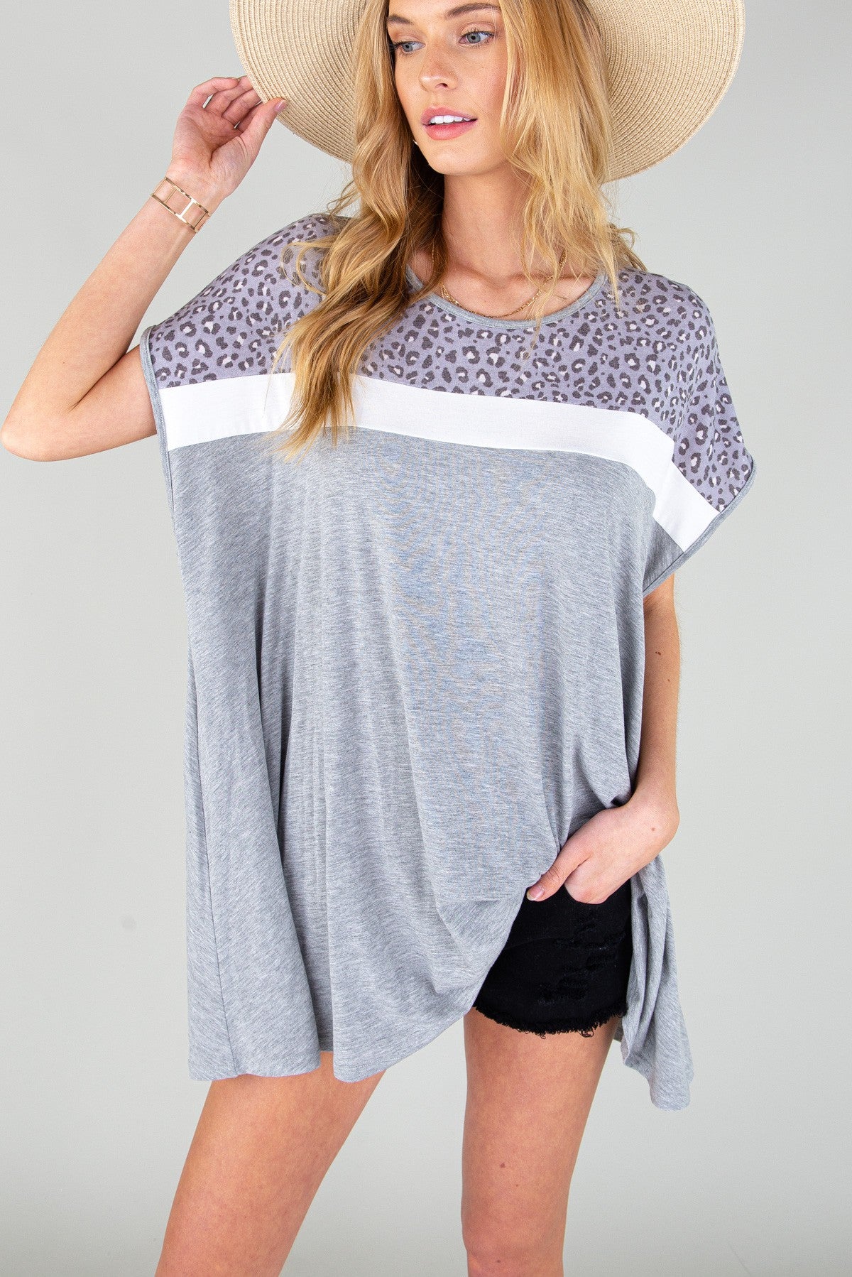 Matching MaMa-Auntie Short Sleeve Leopard Color Block Loose A-line Top